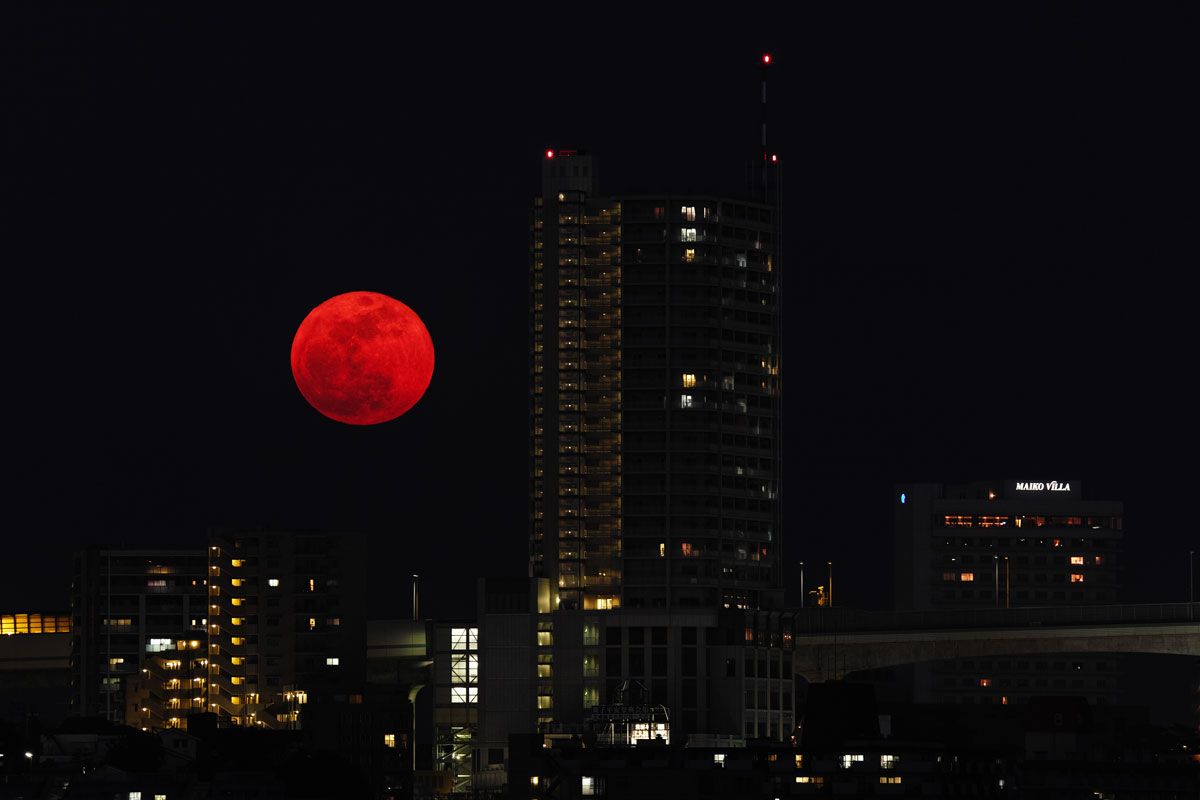 Luna rossa