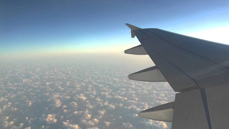 Ala di un areo che gli permette di volare