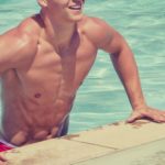 Ragazzo piscina, forma fisica, dopo quanto si perde tono