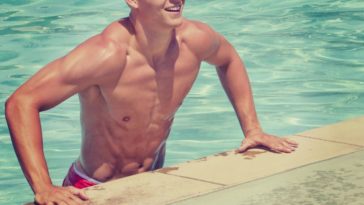 Ragazzo piscina, forma fisica, dopo quanto si perde tono