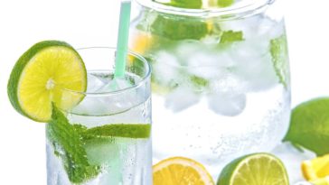 Bevanda rinfrescante alla menta