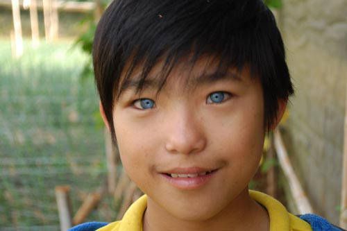 Asian people blue eyes