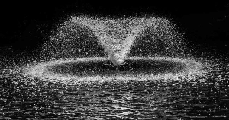 Getto di una fontana.