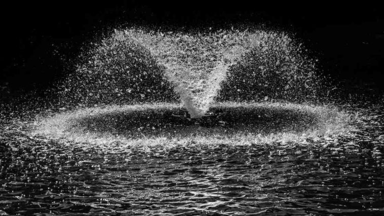 Getto di una fontana.