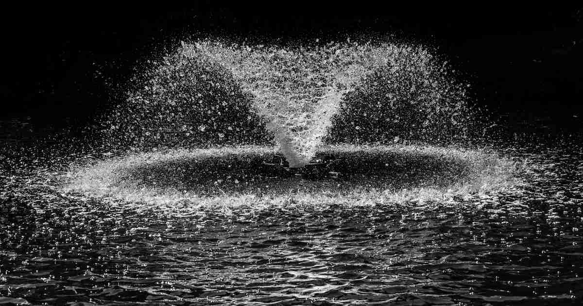 Getto di una fontana.