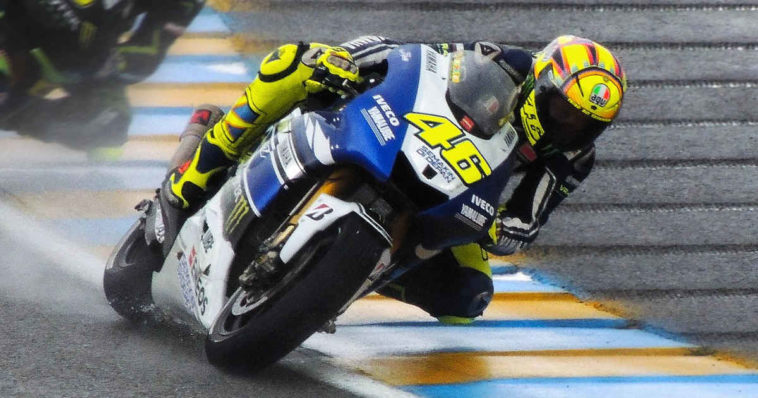 Valentino Rossi alla guida della sua Yamaha.