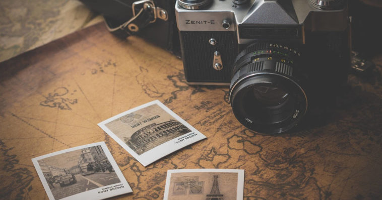 Durante i viaggi, magari alle sette meraviglie del mondo, si fanno foto