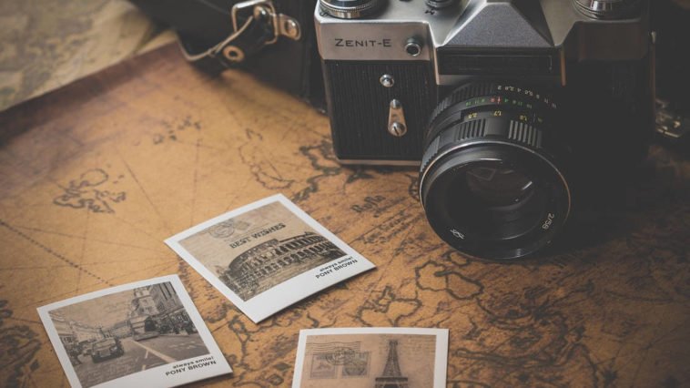 Durante i viaggi, magari alle sette meraviglie del mondo, si fanno foto