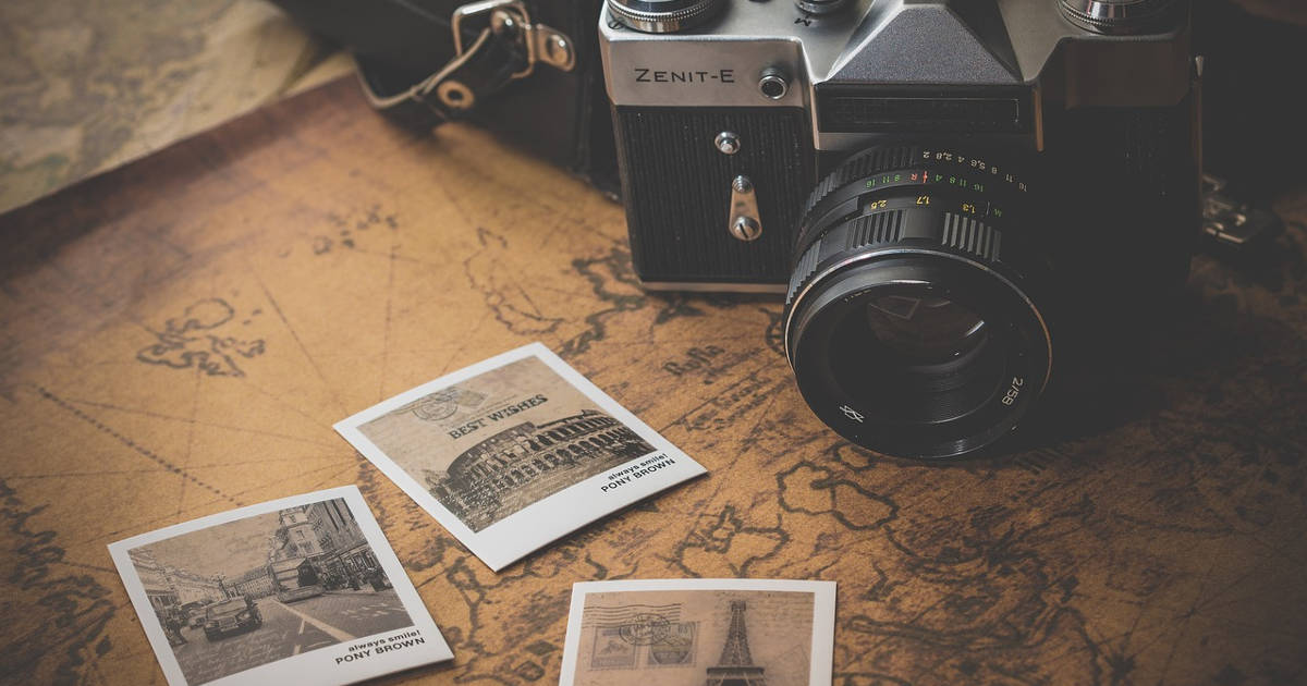 Durante i viaggi, magari alle sette meraviglie del mondo, si fanno foto