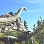 Dinosauri in un parco