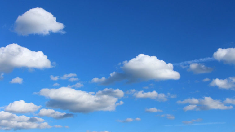 Un bel cielo azzurro