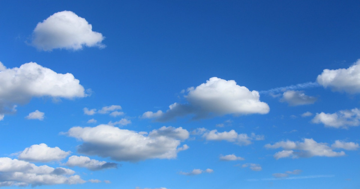 Un bel cielo azzurro